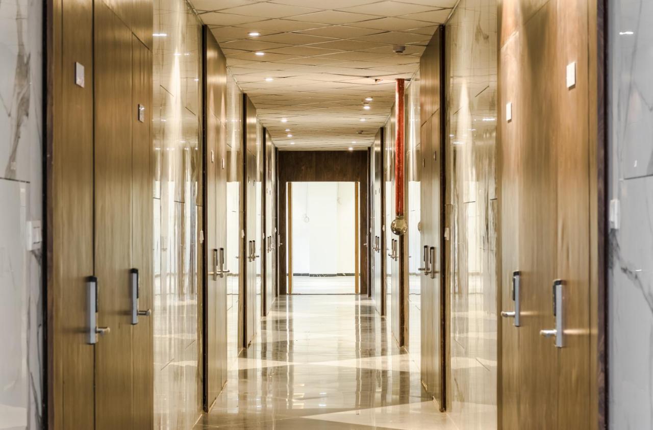 Meridian Hotel & Banquet Surat Ngoại thất bức ảnh