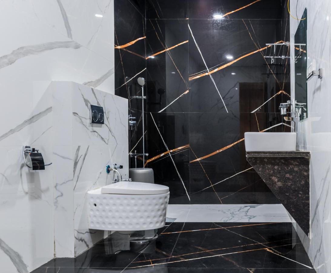 Meridian Hotel & Banquet Surat Ngoại thất bức ảnh